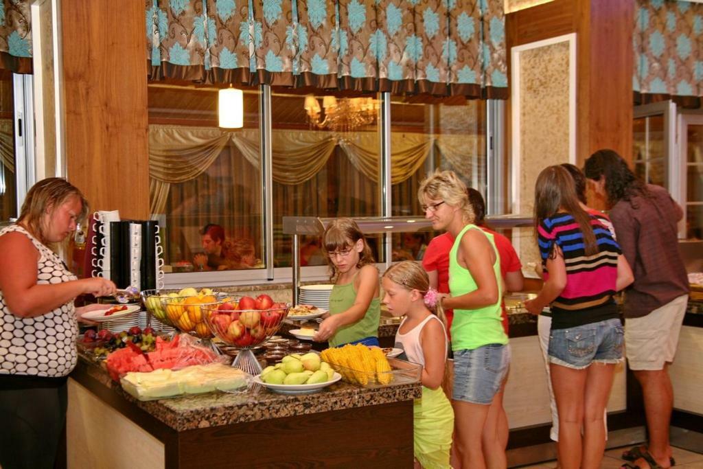 Alanya Beach Hotel Bagian luar foto